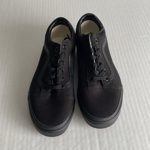 NWOT Vans Old Skool all black size 6 size 4.5 - Picture 2 of 5